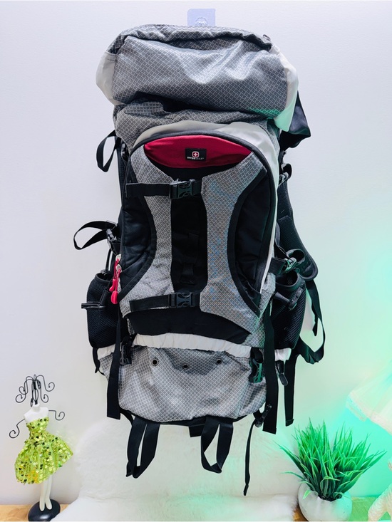 Swiss Gear Other - Men's Swiss Gear Gray & Black Hiking Backpack w/ Red Accent Used One Trip 🔥